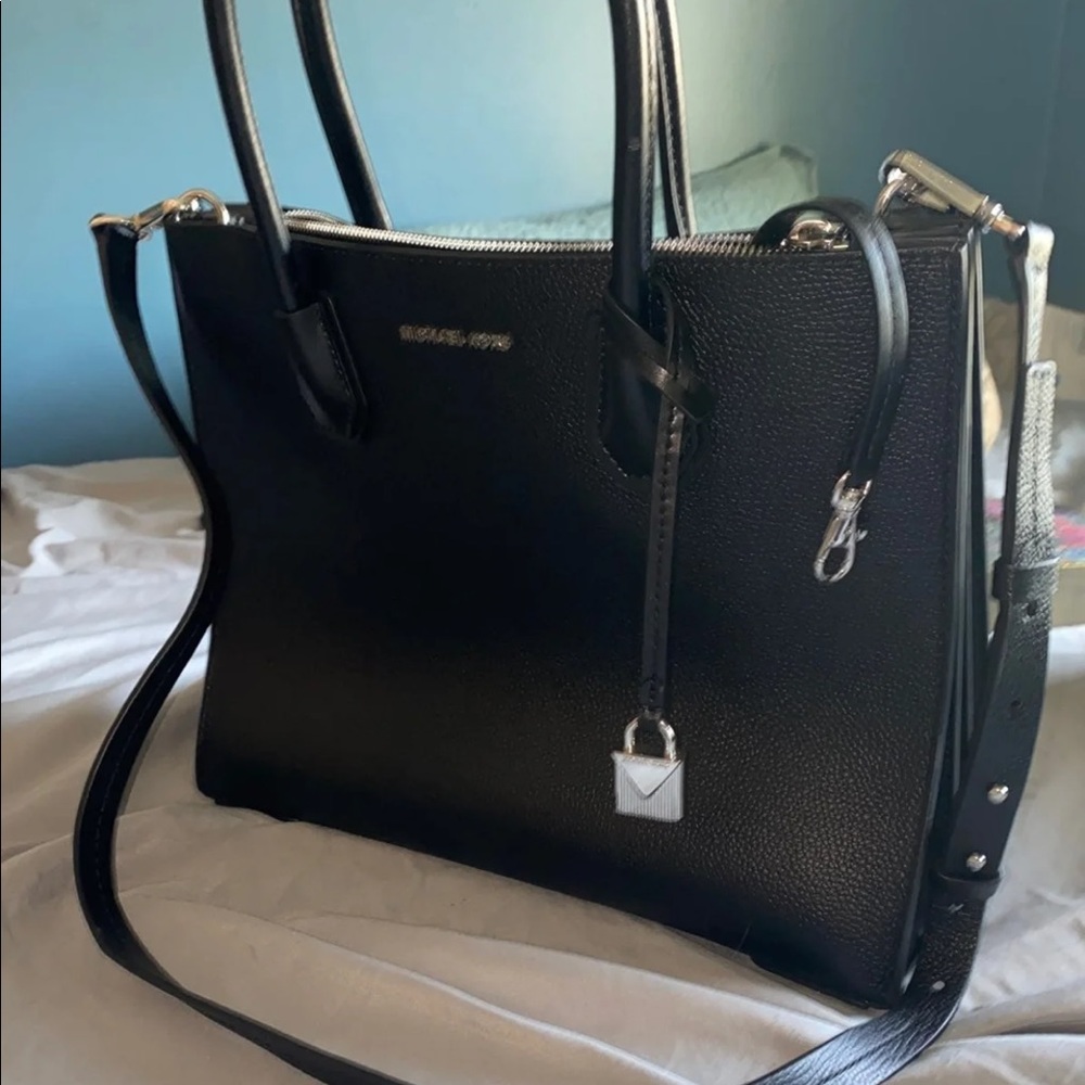 Shoulder bag